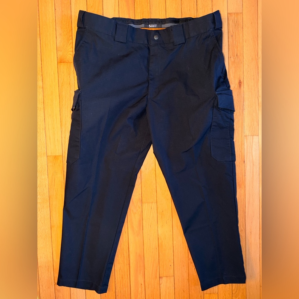 NWOT 5.11 Tactical LAPD Navy Cargo pants 40” waist 28.5” inseam uniform work